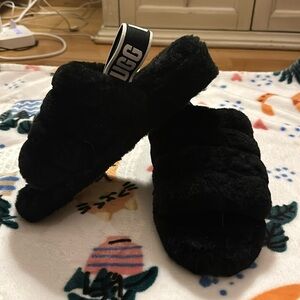NWT Black UGG Slippers